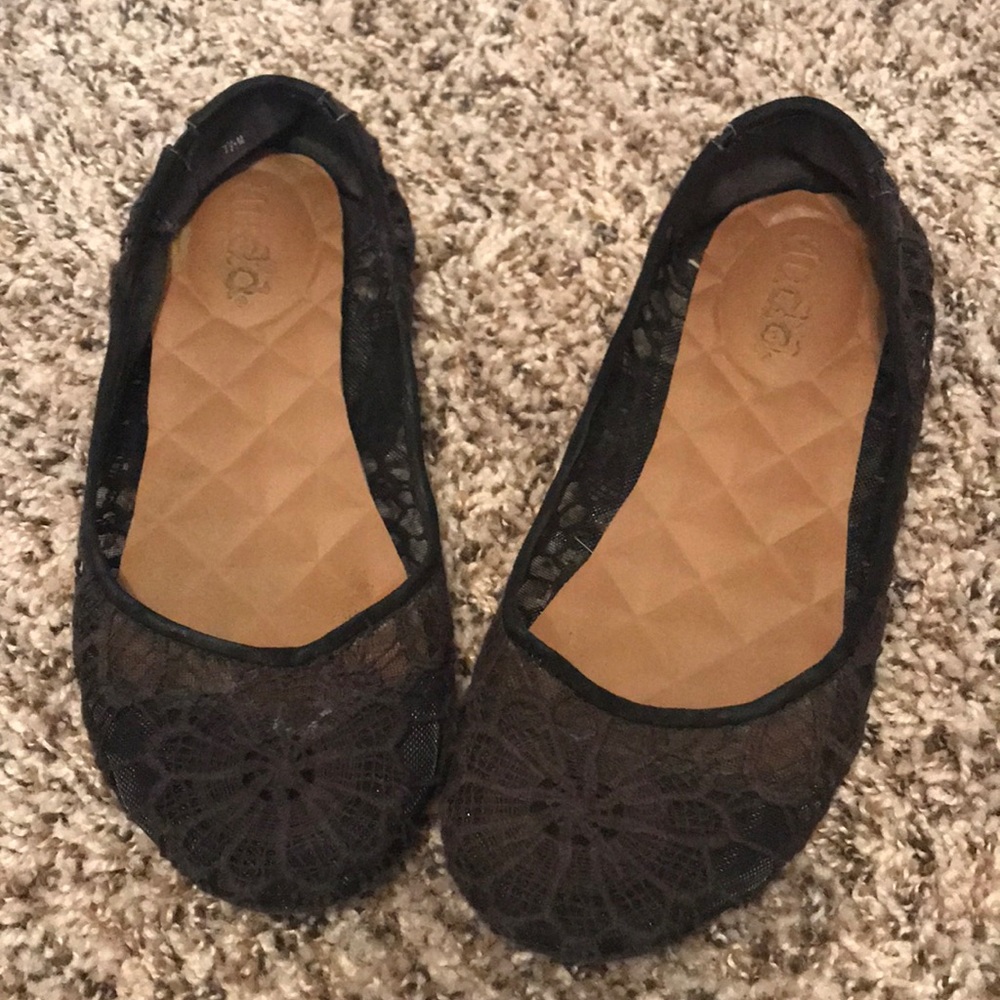 Mudd lace flats size 7.5
